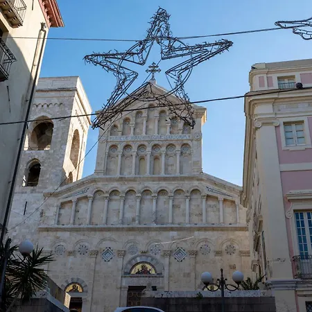 Dimora Madonna Della Speranza Кальяри