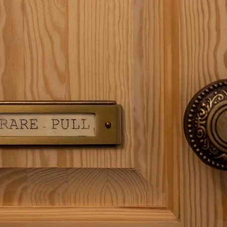 Dimora Madonna Della Speranza * Кальяри